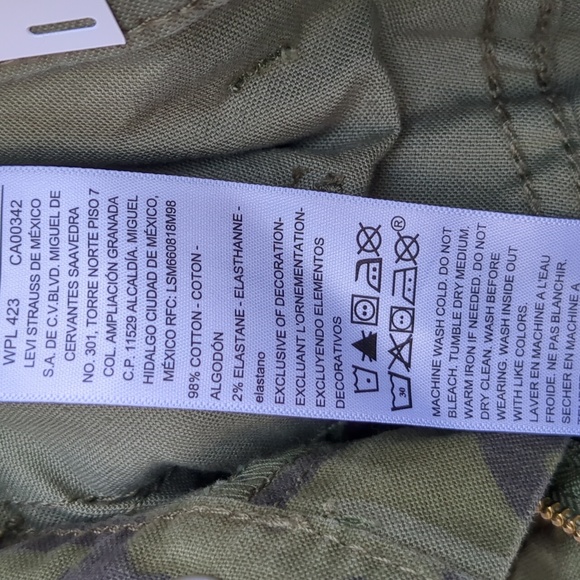 NWT Signature by Levi Strauss & Co Boys Camo Utility Pants 6 Regular - Picture 9 of 9